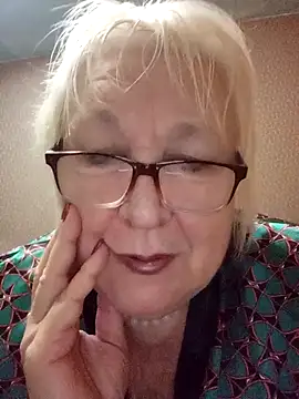 Snapshot of Alexia64231 chatting on 1, 11, 2025 Alexia64231 online show from 1, 11, 2025