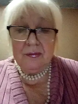 Snapshot of Alexia64231 chatting on 6, 11, 2025 Alexia64231 online show from 6, 11, 2025