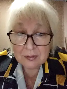 Snapshot of Alexia64231 chatting on 10, 11, 2025 Alexia64231 online show from 10, 11, 2025