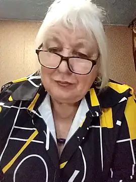 Snapshot of Alexia64231 chatting on 12, 11, 2025 Alexia64231 online show from 12, 11, 2025