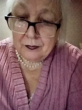 Snapshot of Alexia64231 chatting on 13, 11, 2025 Alexia64231 online show from 13, 11, 2025