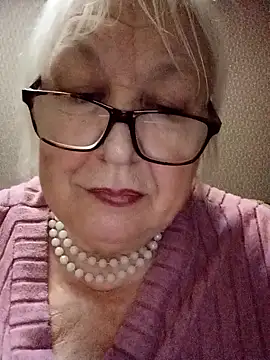 Snapshot of Alexia64231 chatting on 15, 11, 2025 Alexia64231 online show from 15, 11, 2025