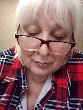 Snapshot of Alexia64231 chatting on 18, 11, 2025 Alexia64231 online show from 18, 11, 2025