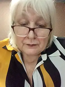 Snapshot of Alexia64231 chatting on 19, 11, 2025 Alexia64231 online show from 19, 11, 2025