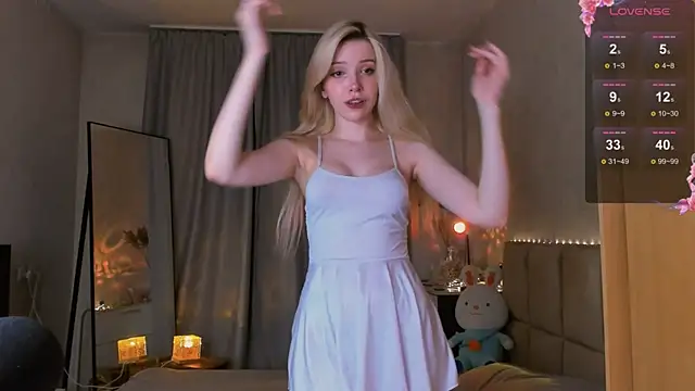 peachii meow online show from 2, 10, 2025