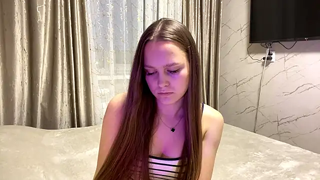 SoSweetGirl online show from 8, 9, 2025