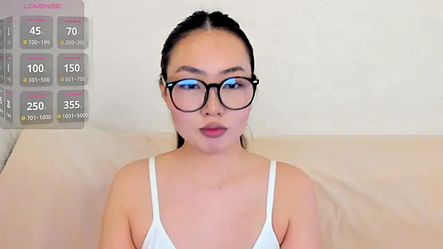 akino hen online show from 15, 10, 2025