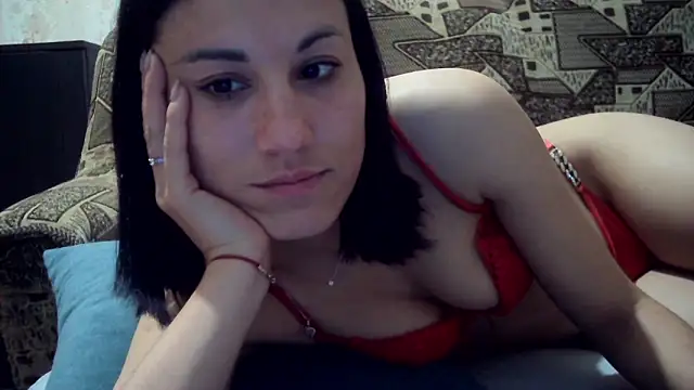 kiss lovely  online show from 18, 4, 2026