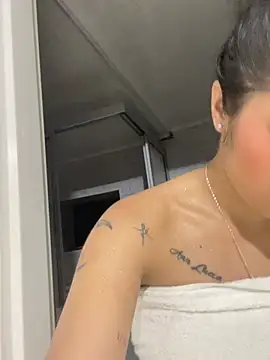 LuluMonroe Eup online show from 13, 2, 2026