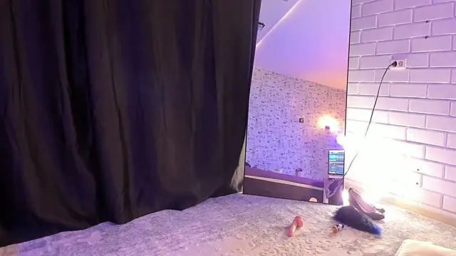 Anjela Botton online show from 15, 9, 2025