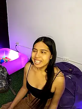 Snapshot of VioletaBliss1 chatting on 21, 9, 2025 VioletaBliss1 online show from 21, 9, 2025
