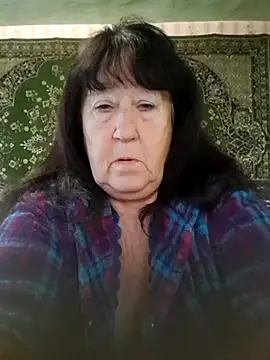 CrystalLime6411 online show from 6, 10, 2025