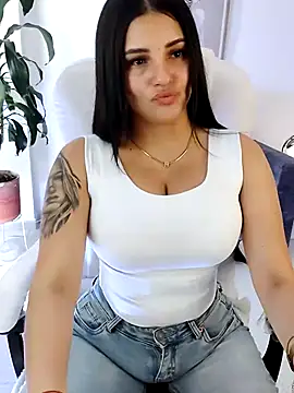 Snapshot of Julieta92_ chatting on 4, 2, 2026 Julieta92 online show from 4, 2, 2026