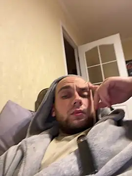 Snapshot of LuckyGirlfriends chatting on 27, 10, 2025 LuckyGirlfriends online show from 27, 10, 2025