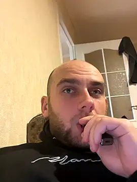 Snapshot of LuckyGirlfriends chatting on 29, 10, 2025 LuckyGirlfriends online show from 29, 10, 2025