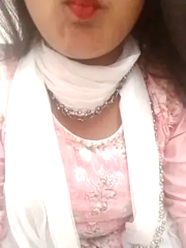 Snapshot of Babe_Doll04 chatting on 13, 5, 2026 Babe Doll04 online show from 13, 5, 2026