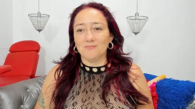 naughty milf esmeralda online show from 15, 5, 2026