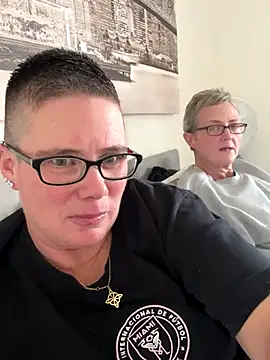 voluptuous-minx online show from 14, 12, 2025