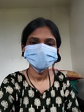 Snapshot of Shivani2002 chatting on 5, 11, 2025 Shivani2002 online show from 5, 11, 2025