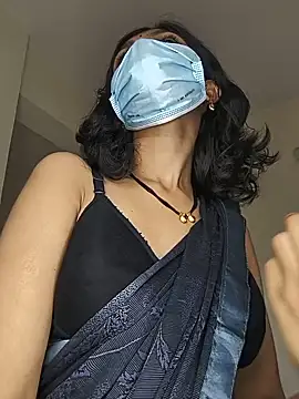Shivani2002 online show from 30, 6, 2026