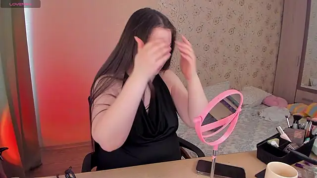 Alice next door online show from 18, 3, 2026