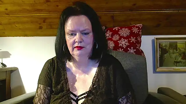 Snapshot of TiffanyMature chatting on 6, 1, 2026 TiffanyMature online show from 6, 1, 2026