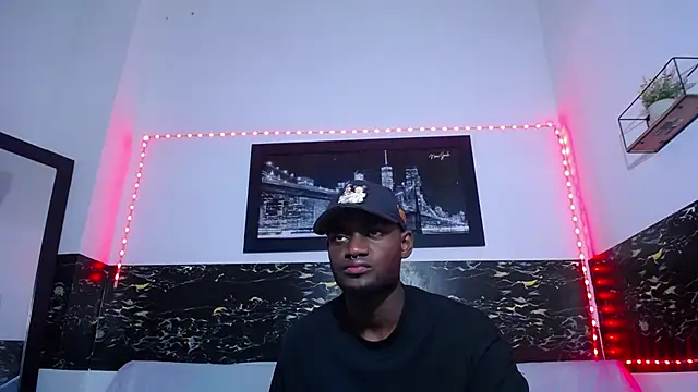 Snapshot of eebony_stallion chatting on 18, 9, 2025 eebony stallion online show from 18, 9, 2025