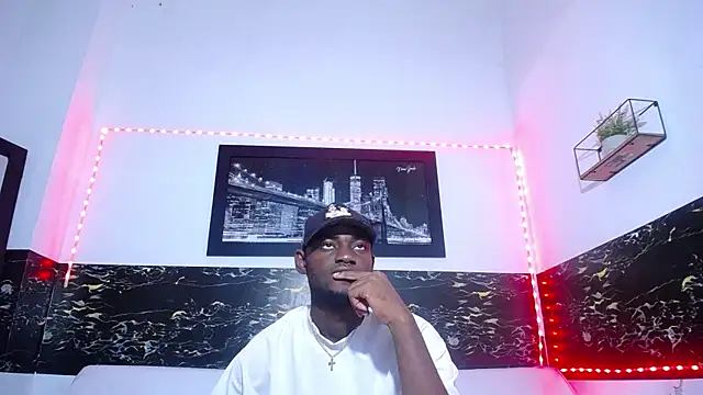 Snapshot of eebony_stallion chatting on 20, 9, 2025 eebony stallion online show from 20, 9, 2025