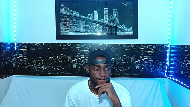 Snapshot of eebony_stallion chatting on 28, 9, 2025 eebony stallion online show from 28, 9, 2025