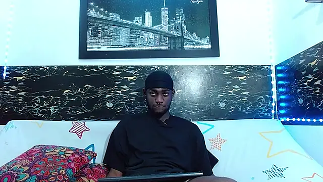 Snapshot of eebony_stallion chatting on 1, 10, 2025 eebony stallion online show from 1, 10, 2025