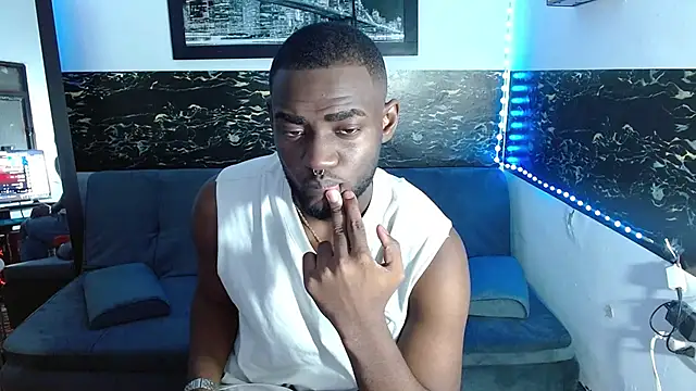 Snapshot of eebony_stallion chatting on 8, 10, 2025 eebony stallion online show from 8, 10, 2025