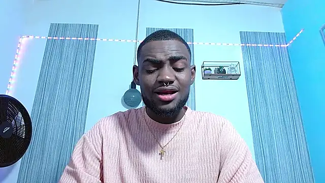 Snapshot of eebony_stallion chatting on 28, 10, 2025 eebony stallion online show from 28, 10, 2025