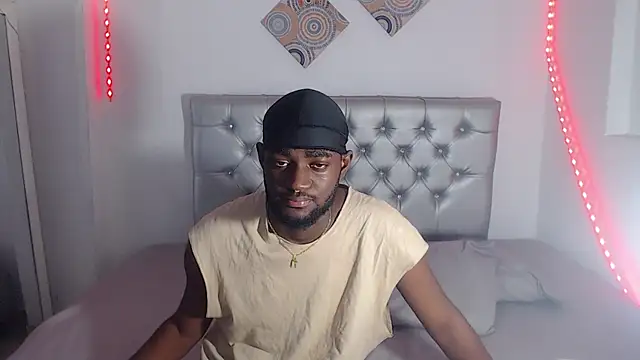 Snapshot of eebony_stallion chatting on 2, 12, 2025 eebony stallion online show from 2, 12, 2025