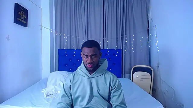 Snapshot of eebony_stallion chatting on 13, 1, 2026 eebony stallion online show from 13, 1, 2026