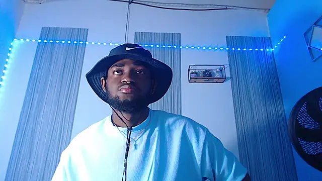 Snapshot of eebony_stallion chatting on 7, 2, 2026 eebony stallion online show from 7, 2, 2026