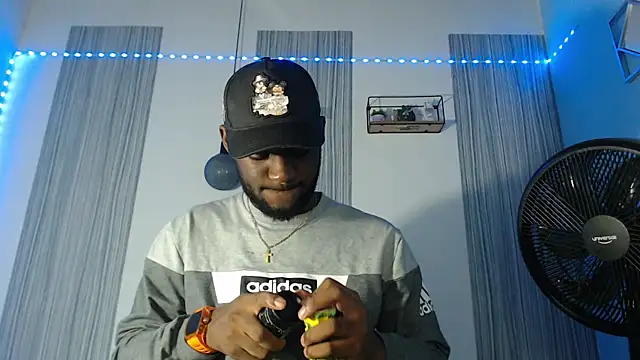 Snapshot of eebony_stallion chatting on 13, 2, 2026 eebony stallion online show from 13, 2, 2026