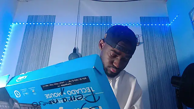 Snapshot of eebony_stallion chatting on 22, 2, 2026 eebony stallion online show from 22, 2, 2026