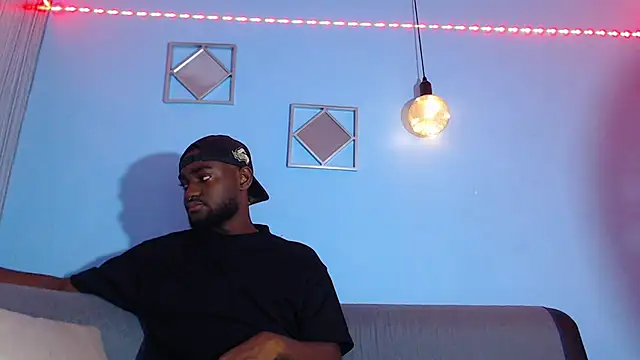 Snapshot of eebony_stallion chatting on 25, 2, 2026 eebony stallion online show from 25, 2, 2026