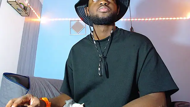 Snapshot of eebony_stallion chatting on 3, 3, 2026 eebony stallion online show from 3, 3, 2026