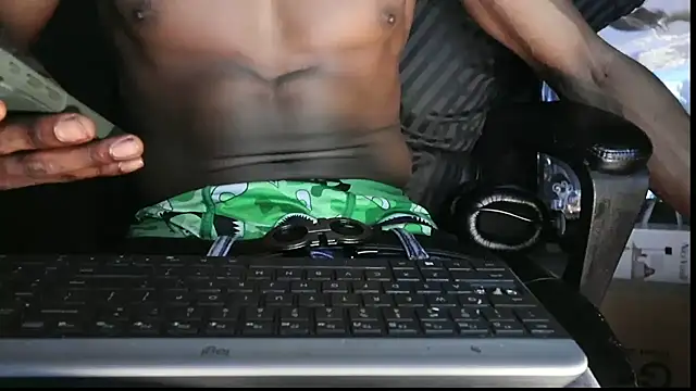 zaddytrey online show from 17, 5, 2026
