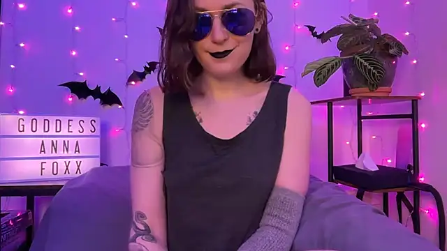 mistressannafoxx online show from 18, 12, 2025