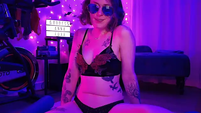 mistressannafoxx online show from 15, 2, 2026