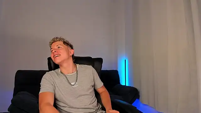 Snapshot of nathan_blake chatting on 22, 10, 2025 nathan blake online show from 22, 10, 2025