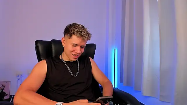 Snapshot of nathan_blake chatting on 30, 11, 2025 nathan blake online show from 30, 11, 2025