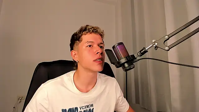 Snapshot of nathan_blake chatting on 6, 1, 2026 nathan blake online show from 6, 1, 2026