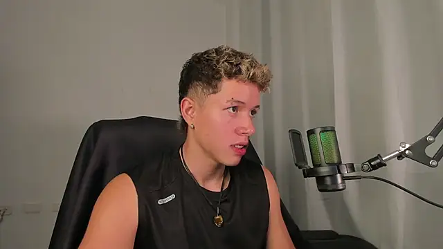 Snapshot of nathan_blake chatting on 8, 1, 2026 nathan blake online show from 8, 1, 2026