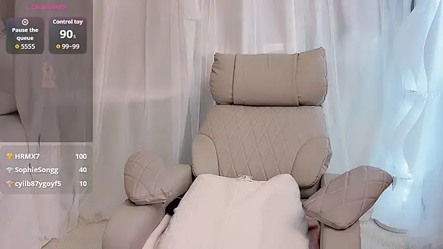 Snapshot of Amaya-yooo-36D chatting on 11, 10, 2025 Amaya-yooo-36D online show from 11, 10, 2025