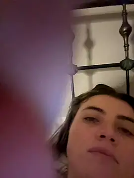 Snapshot of M1l3yD3w chatting on 3, 10, 2025 M1l3yD3w online show from 3, 10, 2025