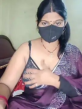 Snapshot of reena502 chatting on 8, 7, 2026 reena502 online show from 8, 7, 2026