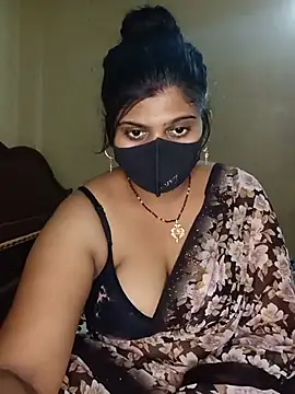 Snapshot of reena502 chatting on 17, 7, 2026 reena502 online show from 17, 7, 2026